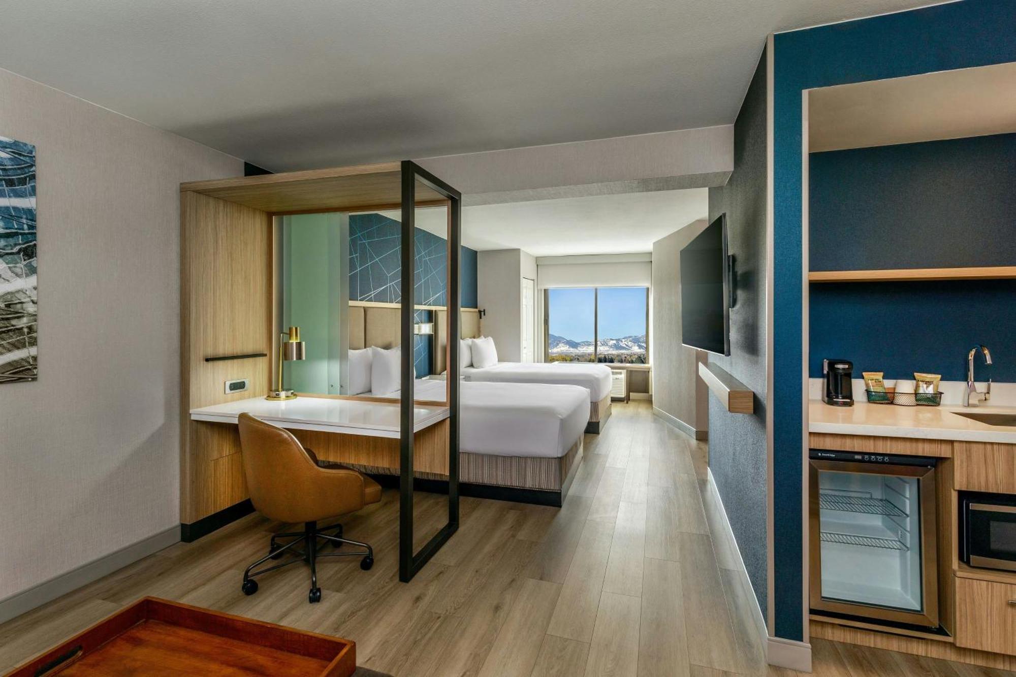 Springhill Denver North / 3*